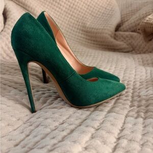 Elisabet Lang size 5 Emerald Green Suede Pointed Toe Stilettos